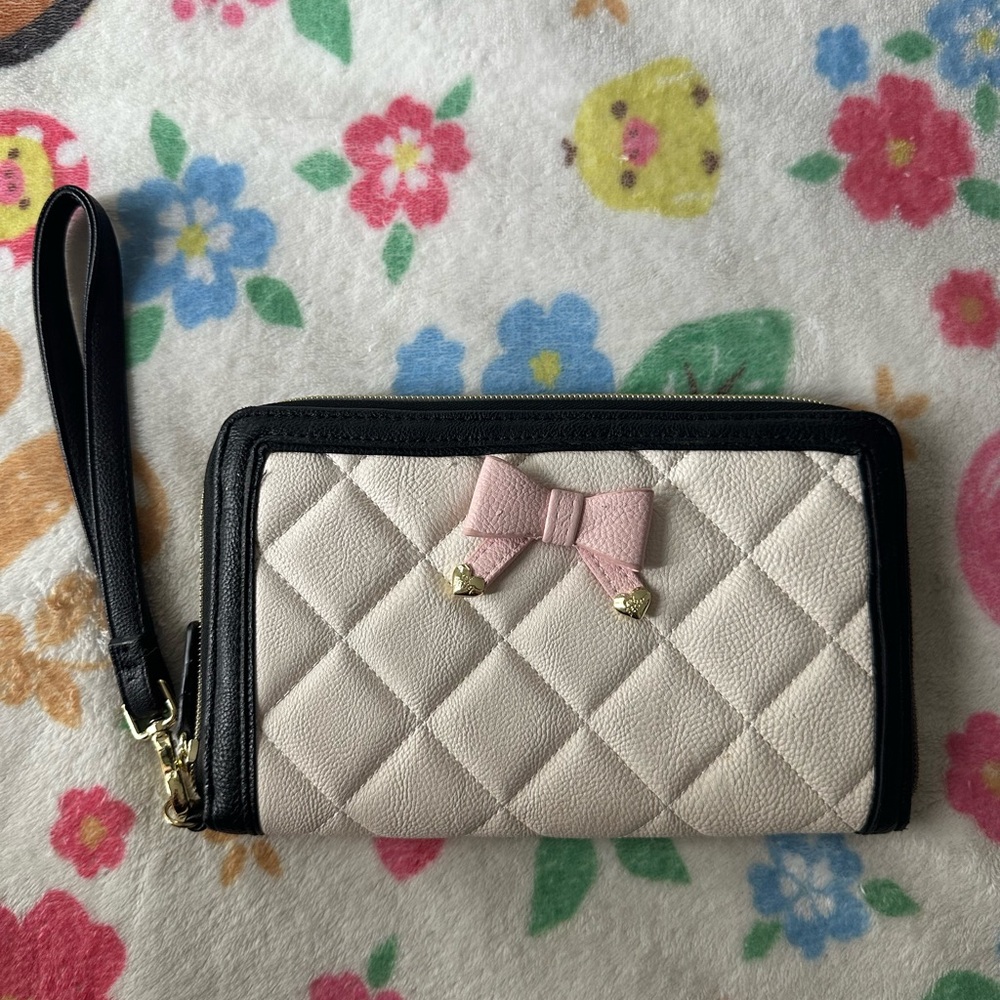 Betsey Johnson Cream and Pink Quilted Wristlet